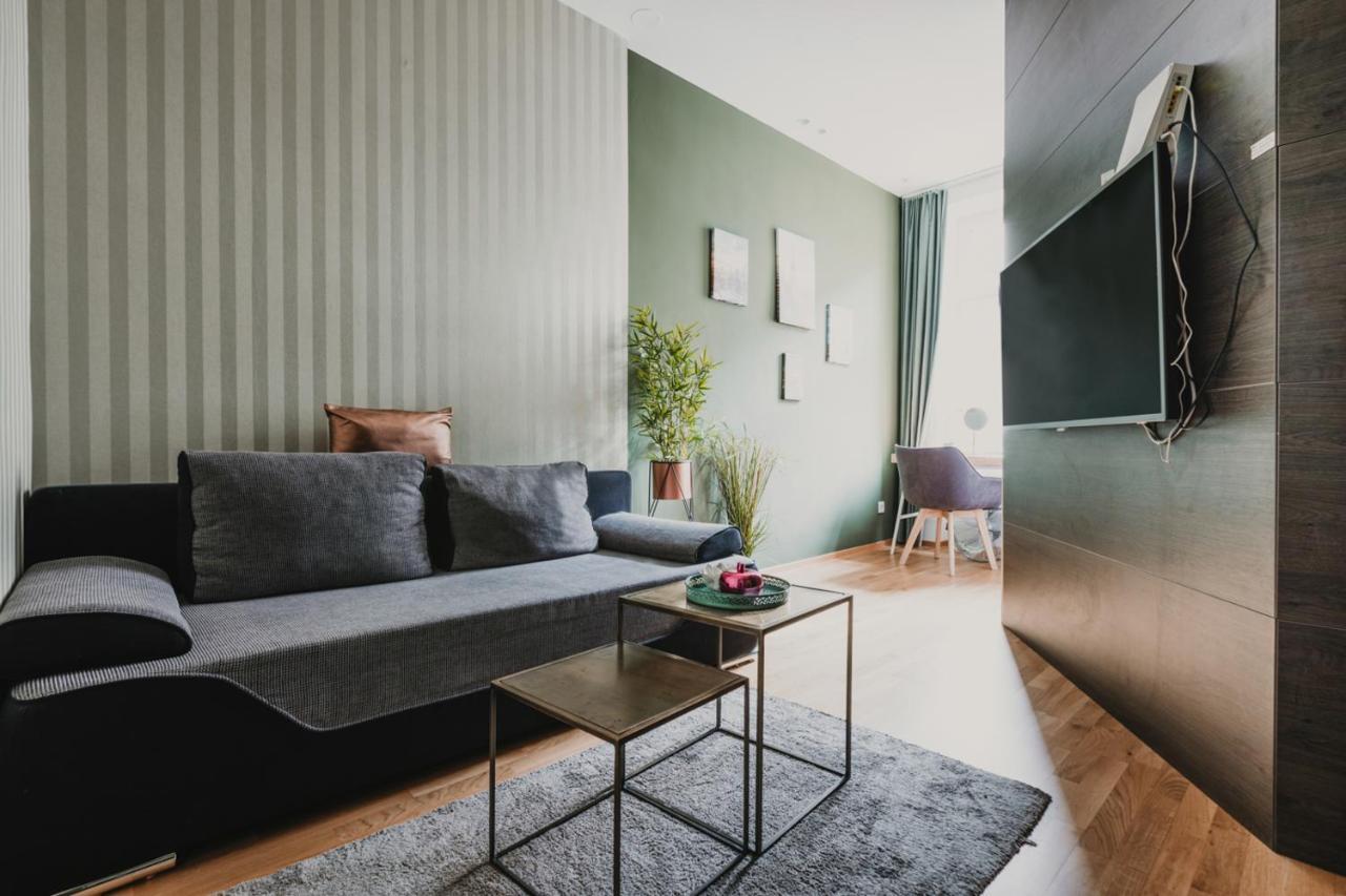 Zeus Design Apartments Lovely Home Вена Экстерьер фото
